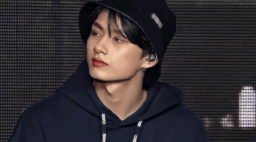 Hey, Hope Youre Doing Well! Can I Request A Jun Fic Where Reader Gets A Call From Jun While Shes At Uni