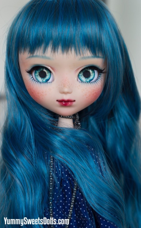 Blue Velvet Cake Pullip &lt;3www.yummysweetsdolls.etsy.comwww.yummysweetsdolls.comwww.facebook.c