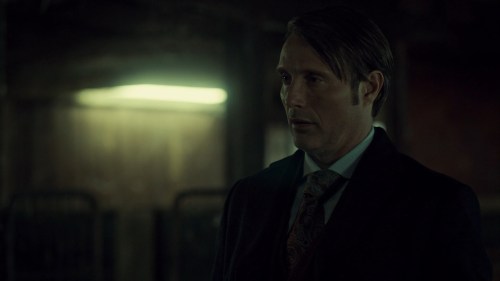 heavenblessed-me: HANNIBAL *IT’S NOT EVERYDAY THAT A SOCIAL WORKER CRAWLS OUT OF A HORSE* LECTER I l