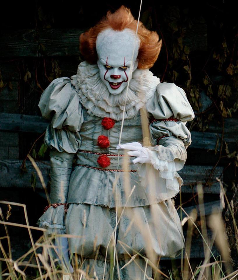 therealjacksepticeye: katielovesyoutubers35: Dude, that Pennywise glow up though!!
