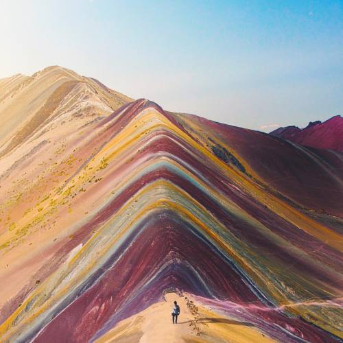 canadian:Rainbow Mountain, Peru