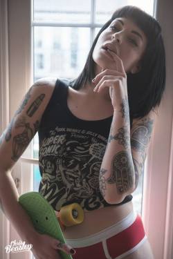 altmodelgirlcrush:  Beckah Suicide