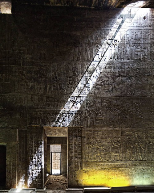 redefinedcool:Wall of the Temple of Horus