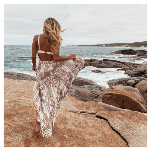 Abohogirl:such A Pretty Skirt 🌈 With Such An Gorgeous Surrounding 🌊 What A