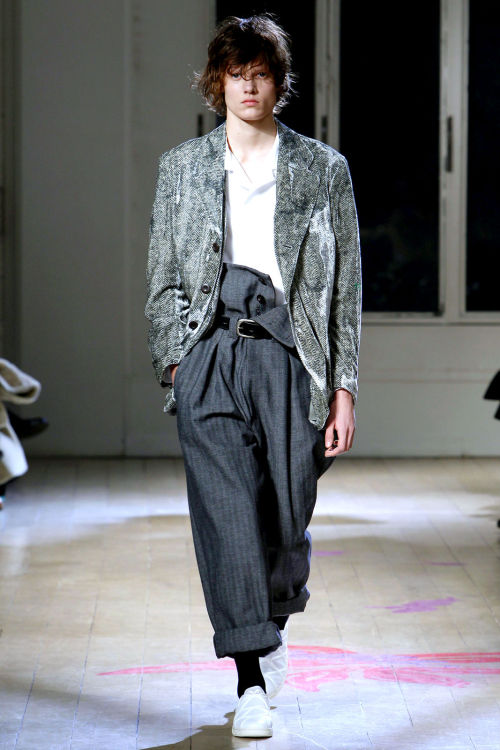 afvan:  yohji yamamoto a/w 2011-12 adult photos