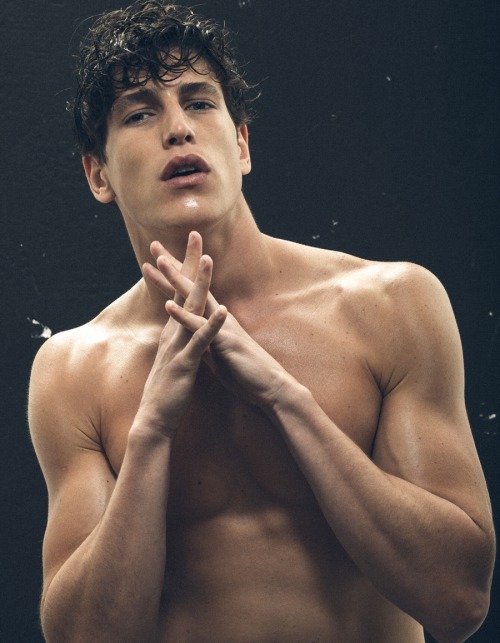 lesguys:  Lucas Müller by Calvin Wang
