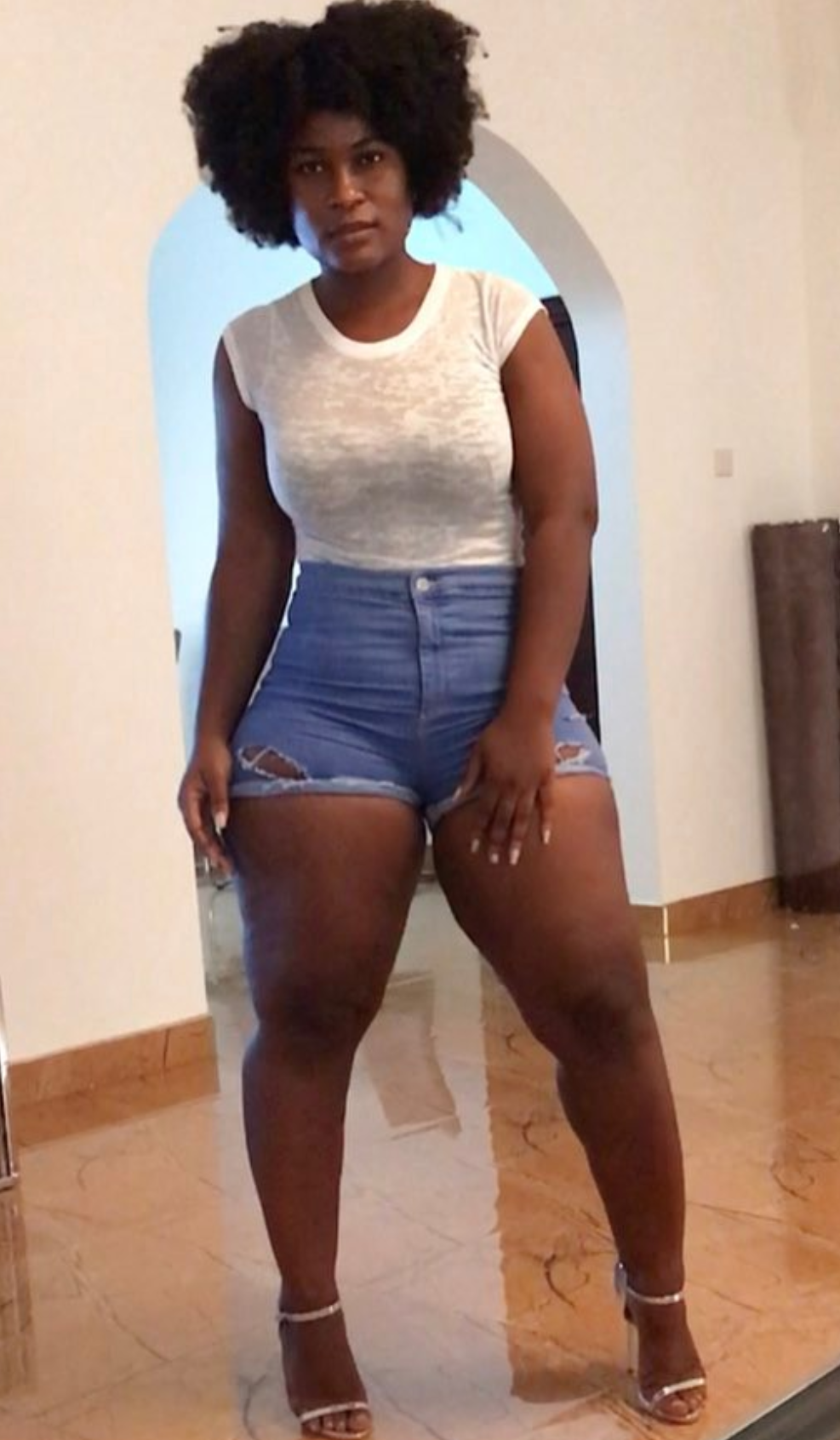 cg225:  Abidivabroni - Those Thighs