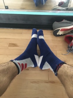 collegesocks22:  Gym time
