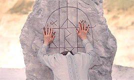 ledger-heath:  MIDSOMMAR 2019, dir. Ari Aster