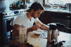 littlelifeofarealist:  This reminds me of a guy I was once in love with. 