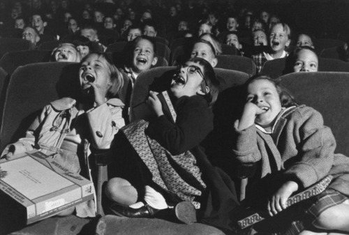   peachical:   greeneyes55:   In a movie theater USA 1958  Photo: Wayne Miller    this makes me happy     