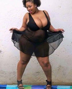 Thick women/ BBWs