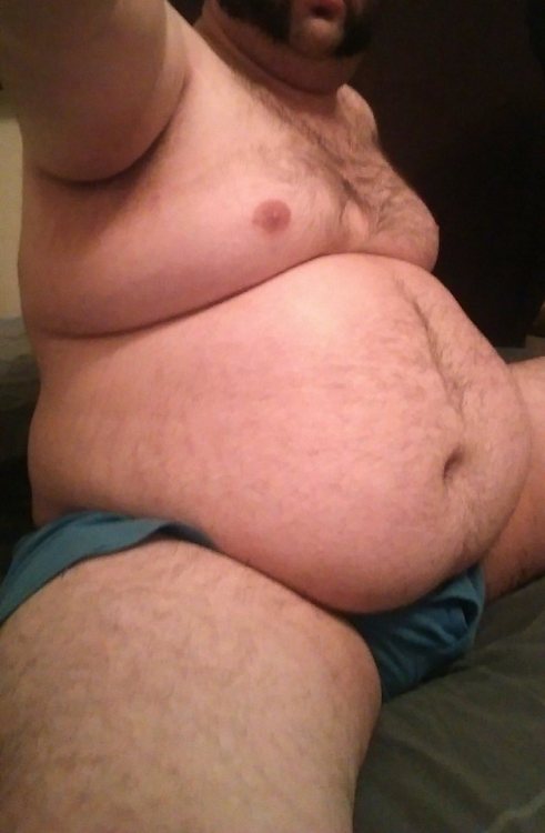 keepembloated: fatfoxinch: I’ve been growing again. A whole week of pushing an extra 2000-3000