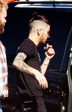 harrystylesdaily: Zayn arrives in Adelaide