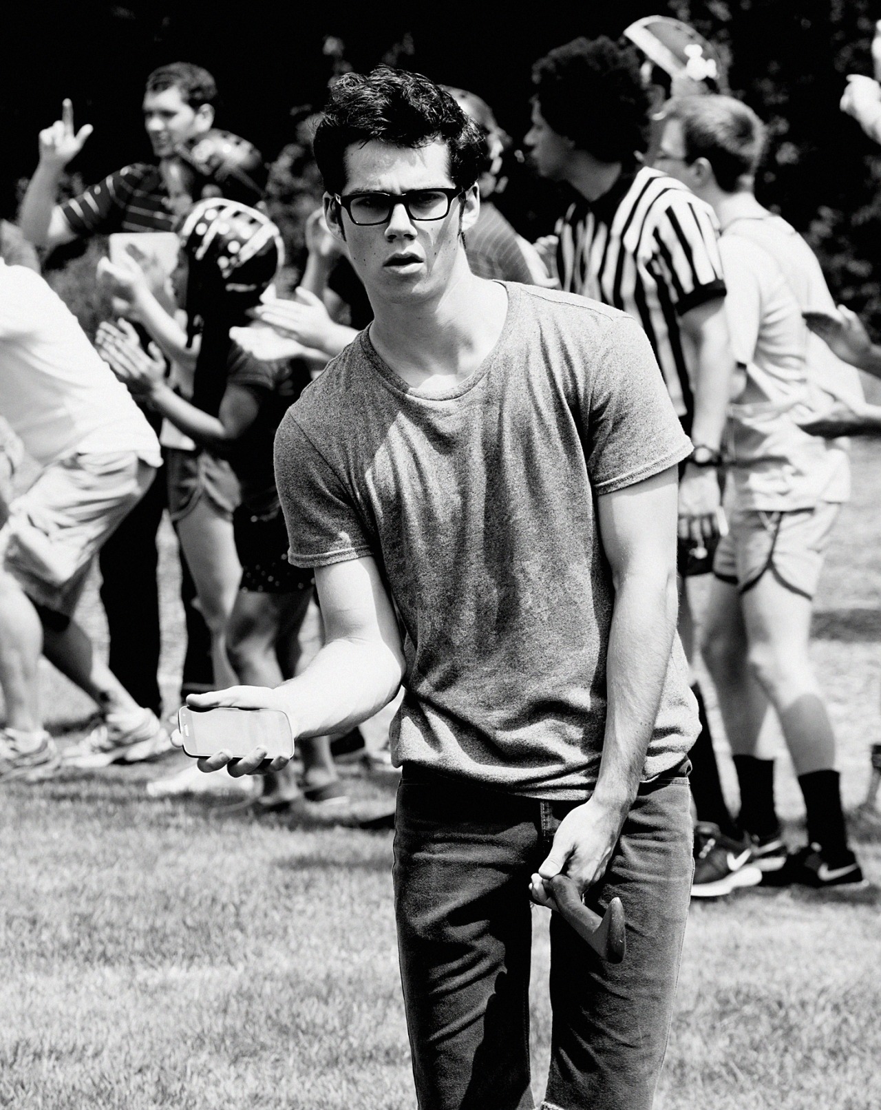 flawlessapathy:  The things I wanna do to this dude and his dorky hipster-ness. 