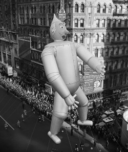 retropopcult:The Tin Man passes by Times