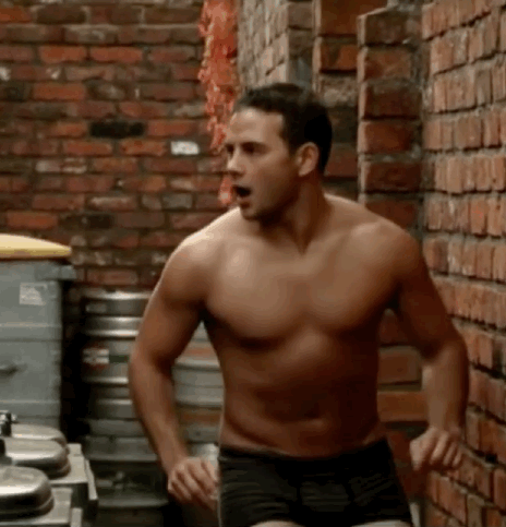queensaver:  Ryan Thomas - chunky monkey… mmm.  