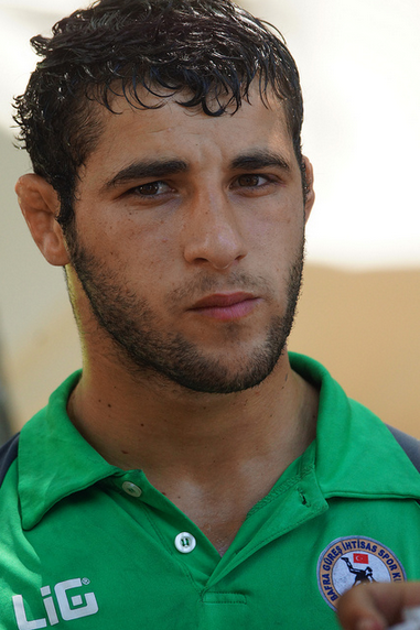 stratisxx:  Super hot Arab stud in Athens Greece