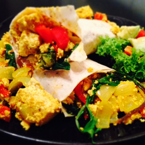 Spicy tofu and spinach scramble
This flavoursome and nutritious dish is high in calcium, protein and iron
2 large servings
Ingredients:
• 1 Tbs olive oil
• 250g silken tofu
• 250g firm tofu
• 3 tsp of spice mix (see recipe below)
• 3 Tbs nutritional...