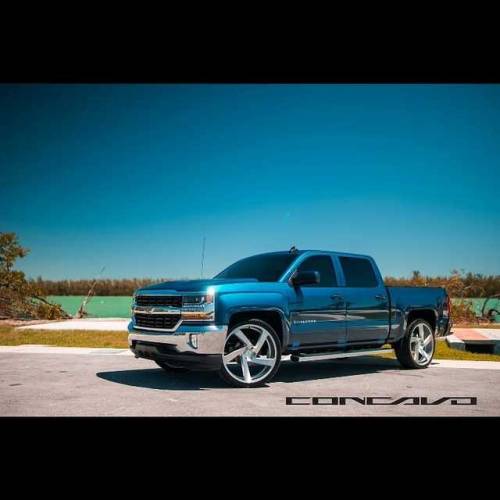 Silverado x 5D. #Concavo #ItsALifeStyle  www.instagram.com/p/BxIrXTqlPSO/?utm_source=ig_tumb