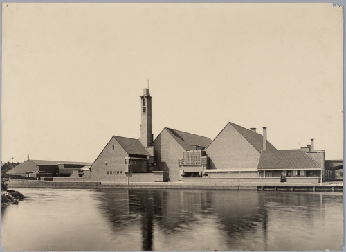 Flower auction building, Aalsmeer, J.F. Staal, 1926-31