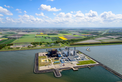 Maxima power plant (formerly Flevocentrale) of Electrabel, on its own artificial island in the IJsse