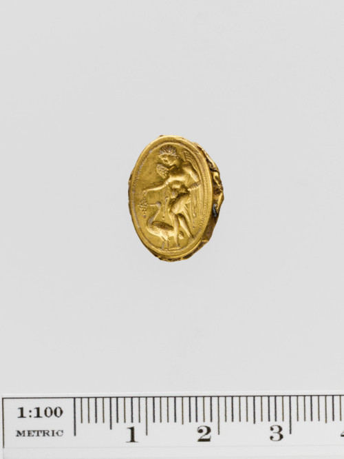 met-greekroman-art: Gold scarab, Greek and Roman ArtMedium: GoldRogers Fund, 1921 Metropolitan Museu