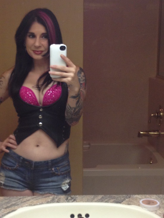 joannaangel:  Selfie from the Exotic Dancer Expo