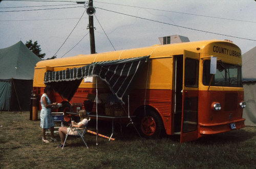 arlingtonvalib: shadow27: archatlas: Bookmobiles: Rare Photos Of Libraries-On-Wheels Long before Ama