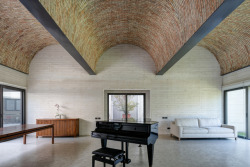 archatlas:  Acolhúas House in GuadalajaraFrom the architects SPRB arquitectos:As if it were the case of a precious musical instrument, the house is a robust wrapping that develops around the position of a majestic Bösendorfer piano. The main spaces