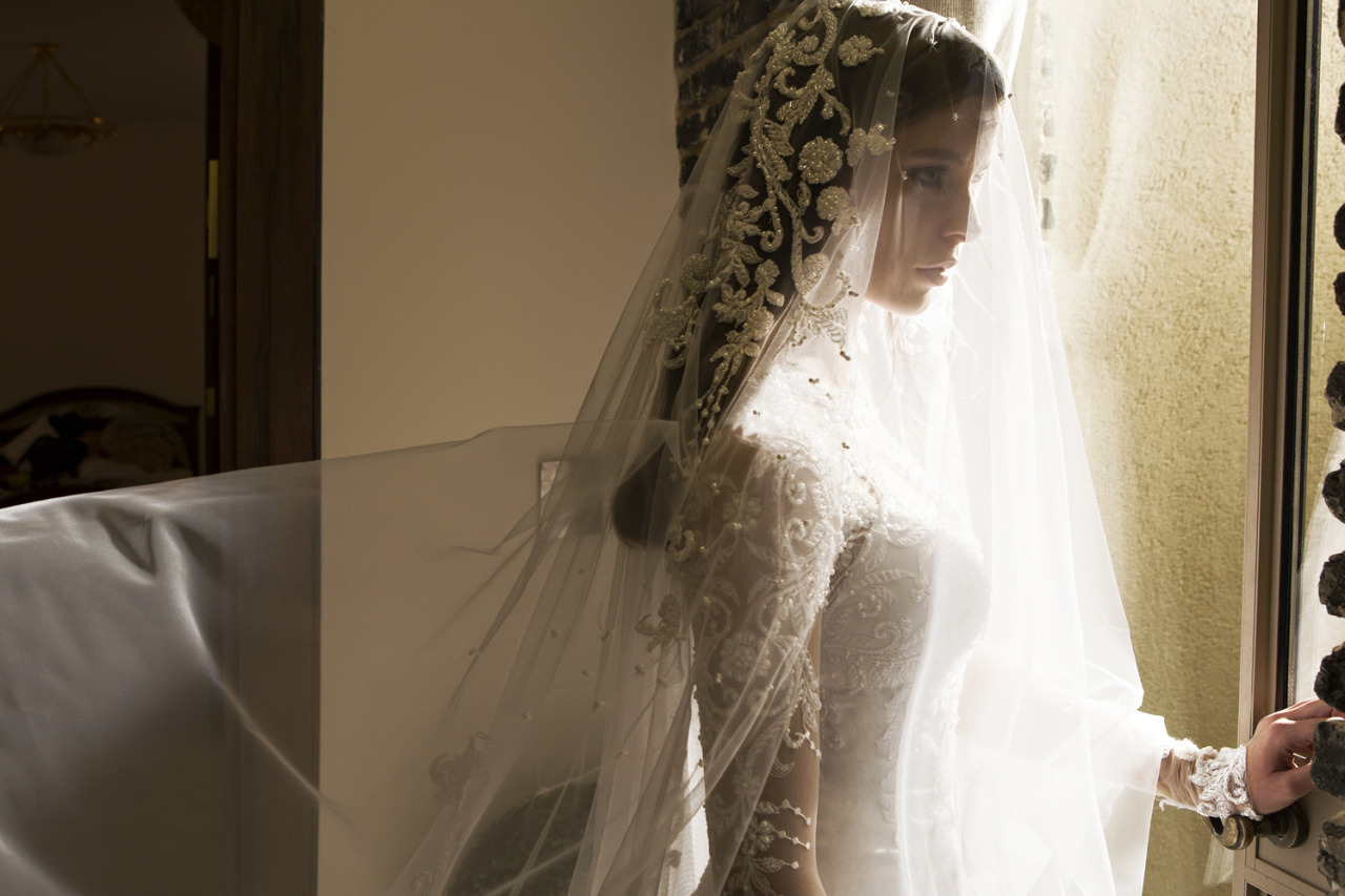 katiemarieweddings:  Nurit Hen 2015 Collection
