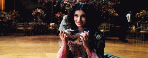 buttercupandwestley:1/[5] favourite actresses- Idina Menzel[x]‘I will never leave the theater.