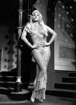 leeseetzyn1:    Jayne Mansfield in Playgirl