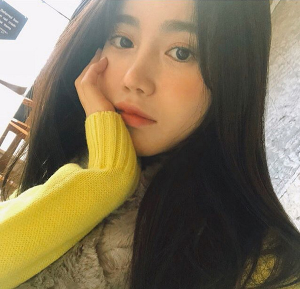 korean-dreams-girls:    Jenny - Selcas     