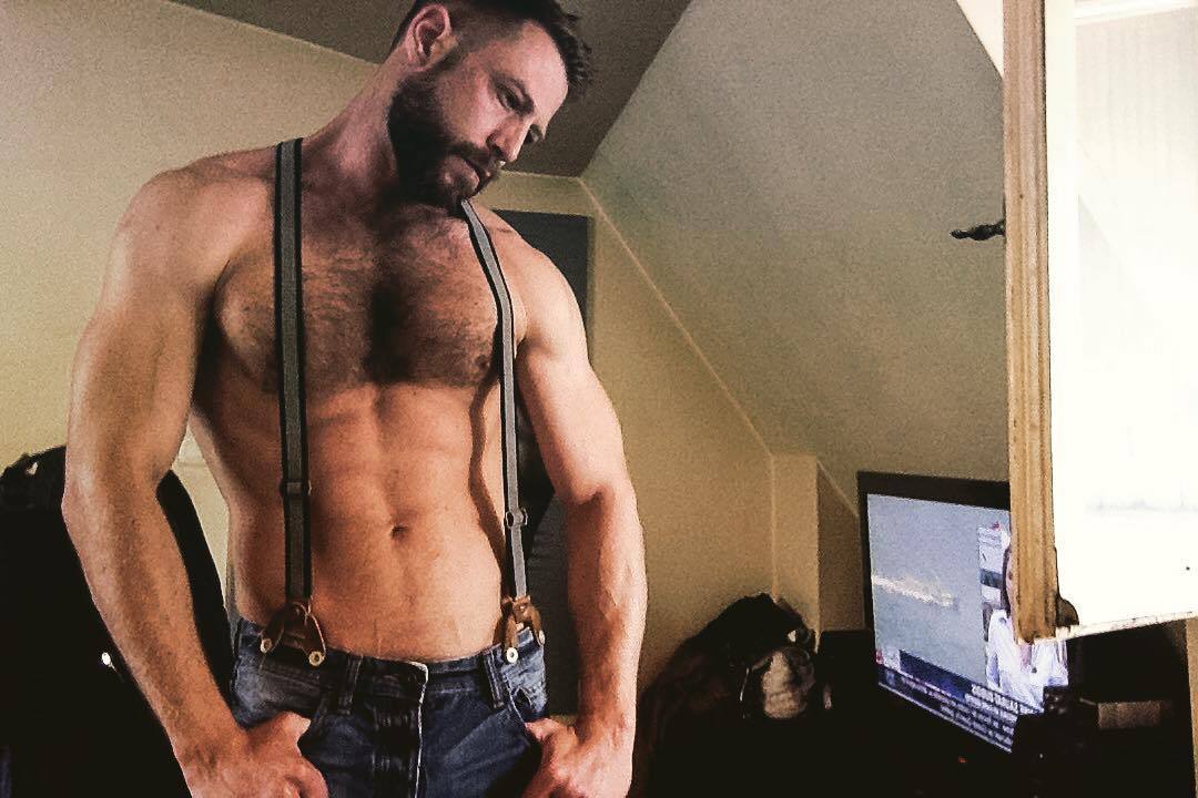 Follow my two hairy men blogs:http://sambrcln.tumblr.comhttp://hairysex.tumblr.com