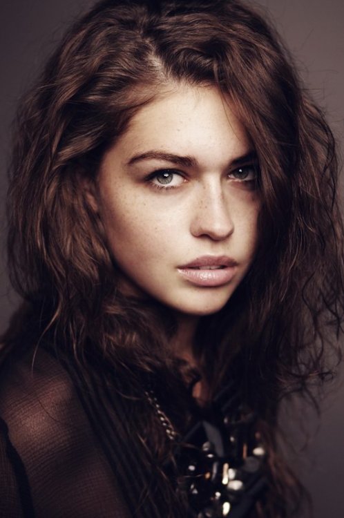dakentay:  Mariia Baziuk 