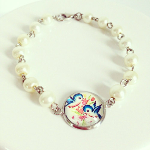eyeadore - Vintage bluebird cameo pearl bracelet