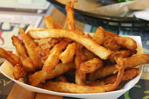 foodishouldnoteat:  if you love food follow my blog! 