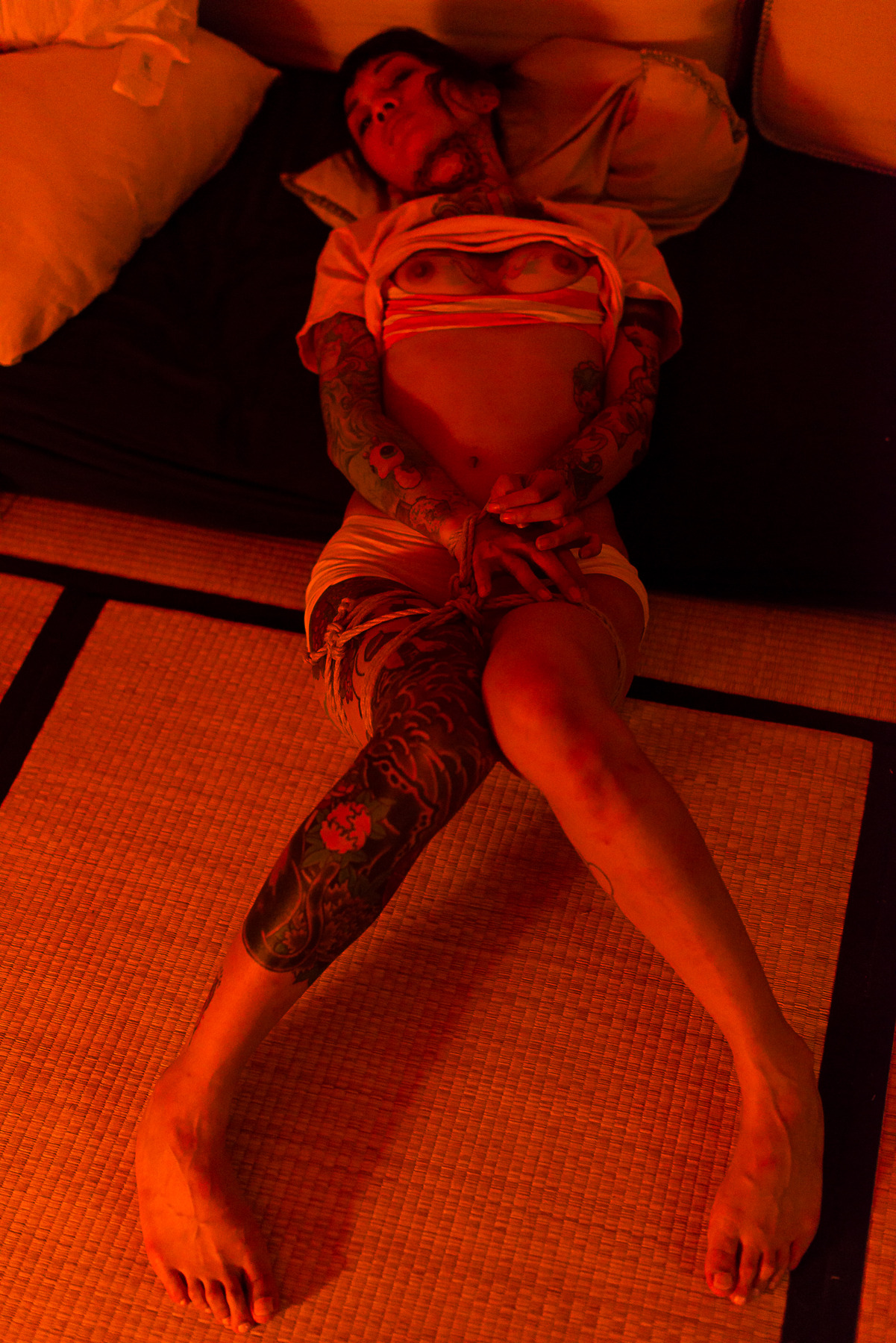 strictly-dirtyvonp:  Sneak pics Rope bunny. Set comming soonwith @kitiza-perche 