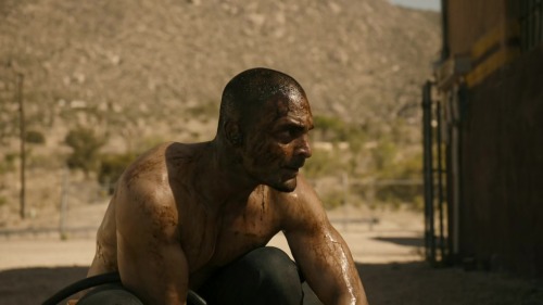 Better Call Saul S06E03After hiding from goons in a disused oil tank, Nacho (Michael Mando) has to g