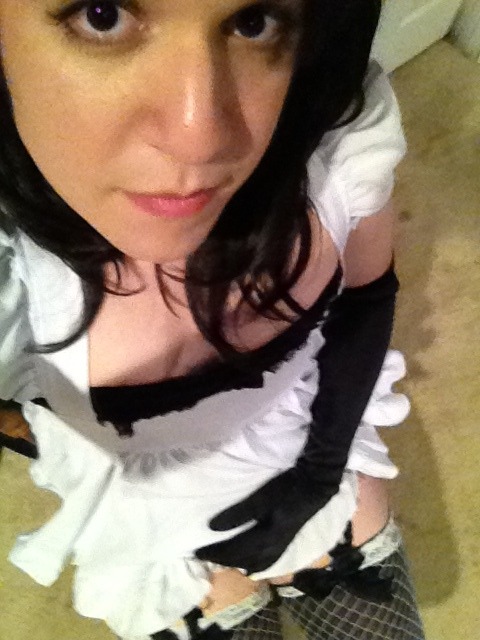 beautifullytrapped:  Submissive.