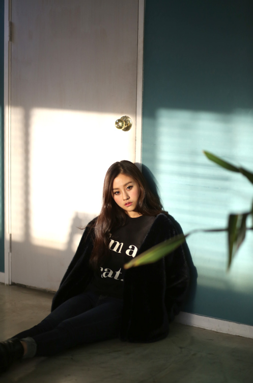 korean-dreams-girls:  Baek Su Min - January 20, 2015 2nd Set