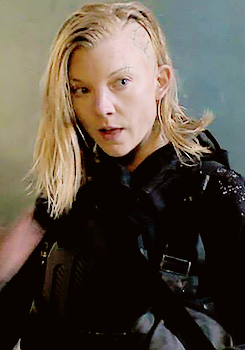 darlingdormer:  New behind-the-scenes photos of Natalie Dormer on the ‘Mockingjay’