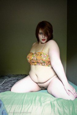 awesomebbwmega:    What is her name!? She