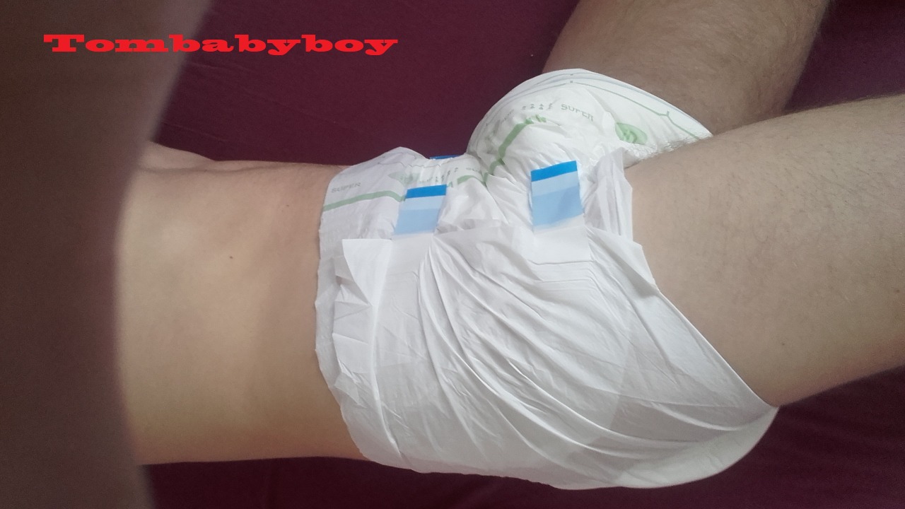 tombabyboy:  ID slip super plastic backed !I want your hand on my diaper! i want