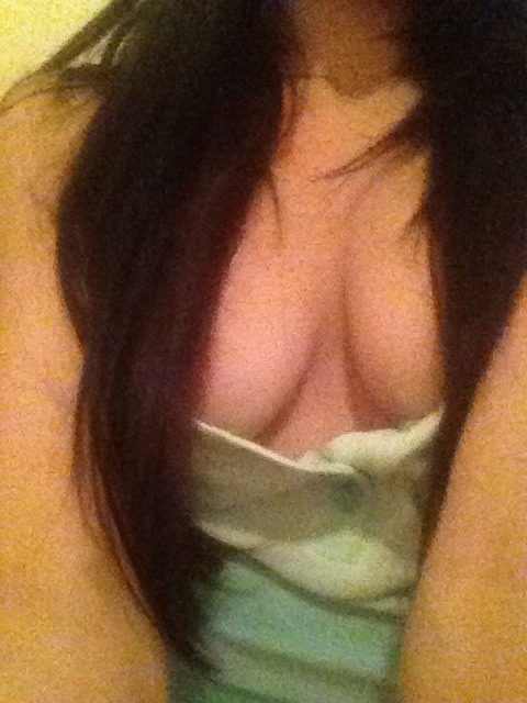 qu33ndee:Hello followers!