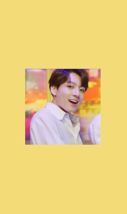 BTS x Boy With Luv - [Admin B] Like or reblog if you save 