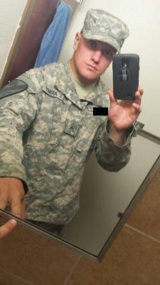 jimbibearfan:Love cute studly US Army soldiers…..