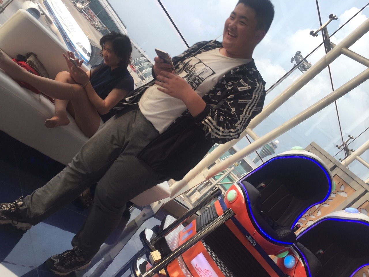 asainfattybtm:  Young chub with perfect butt!!