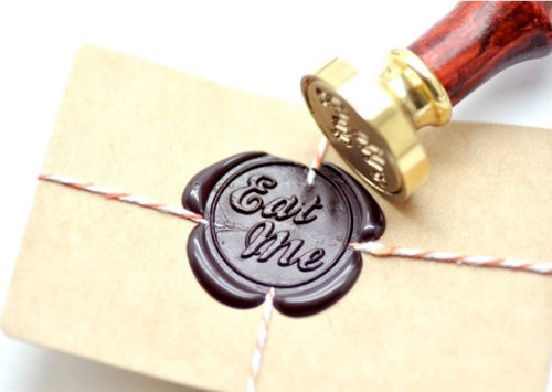 culturenlifestyle:  Creative Wax Seal Stamps Founder, photographer bookkeeper and shipper Lingke of Back to Zero creates stunning specialized wax seals. Available in a range of colors and over 250 symbols, each creation is customizable. From initials to